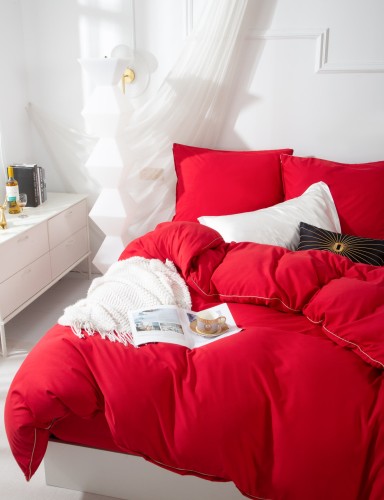 posciel-queen-220x200-czerwona-ze-zlota-lamowka-biza.jpg
