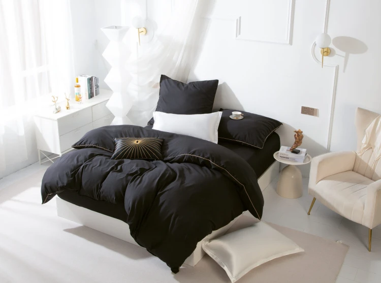 posciel-queen-160x200-czarna-ze-zlota-lamowka-biza-9.jpg
