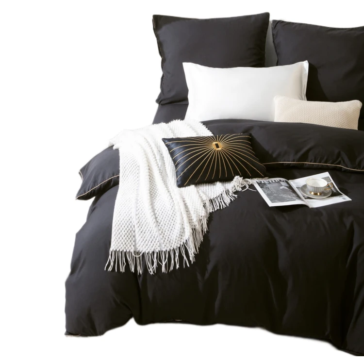 posciel-queen-160x200-czarna-ze-zlota-lamowka-biza-3.jpg