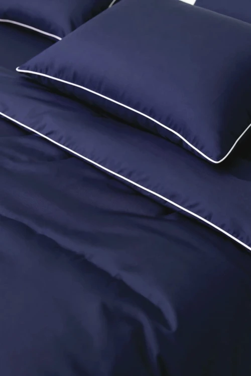 posciel-bambusowa-140x200-granatowa-z-biala-biza-3.jpg