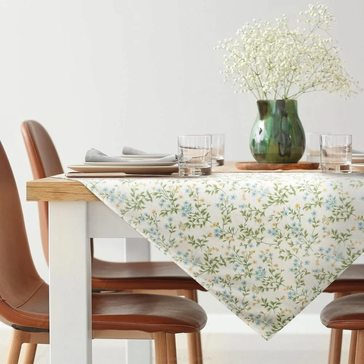 obrus-dekoracyjny-wodoodporny-tara-110x140-eurofirany-kremowy-zielony-niezapominajki-1.jpg